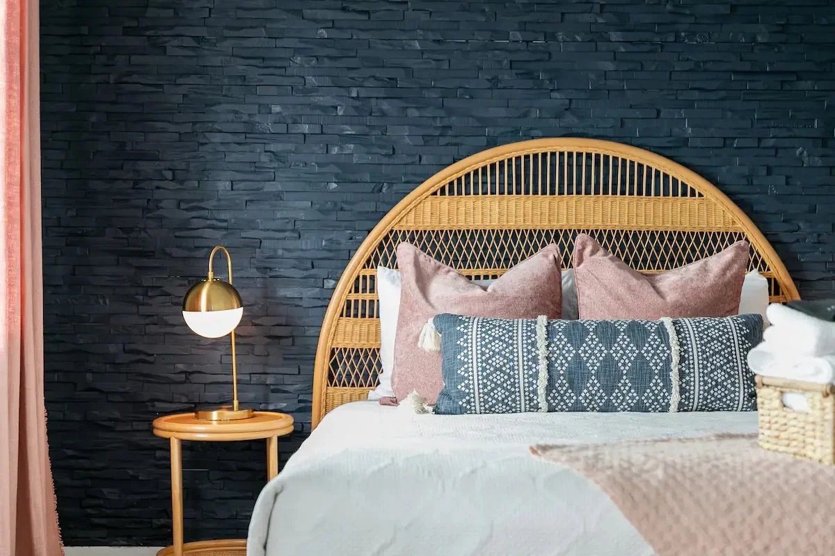 Downtown Charleston Apartment Who doesn’t love Charleston South Carolina? This apartment screams Charleston with its charming southern modern style. not far from the beach for a perfect wedding, elopement or session on the beach.