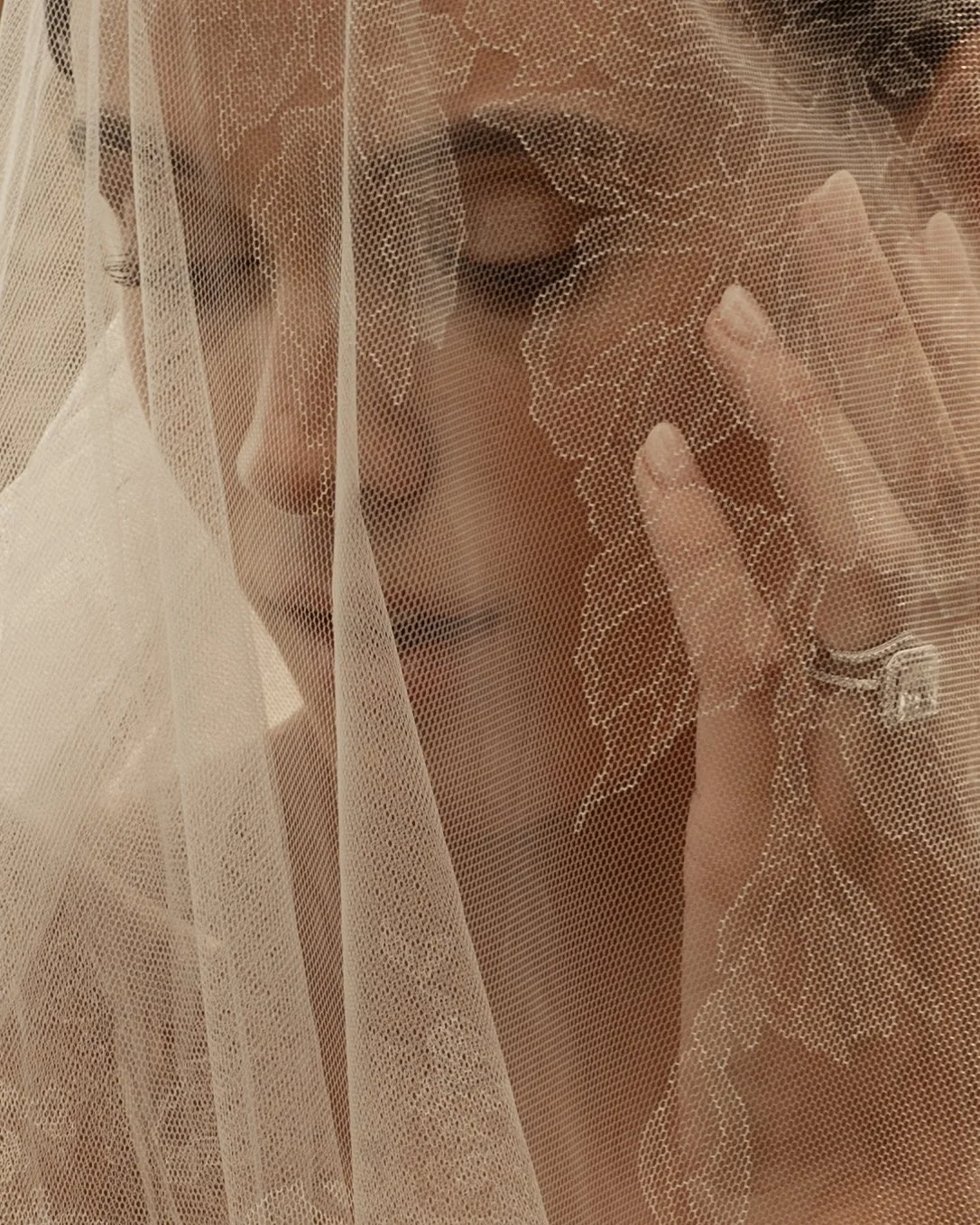 bridal portrait photo using natural light