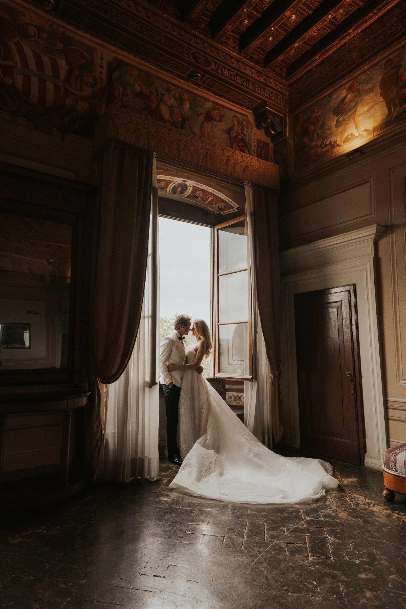 large natural light windows for Getting Ready area at Villa Corsini