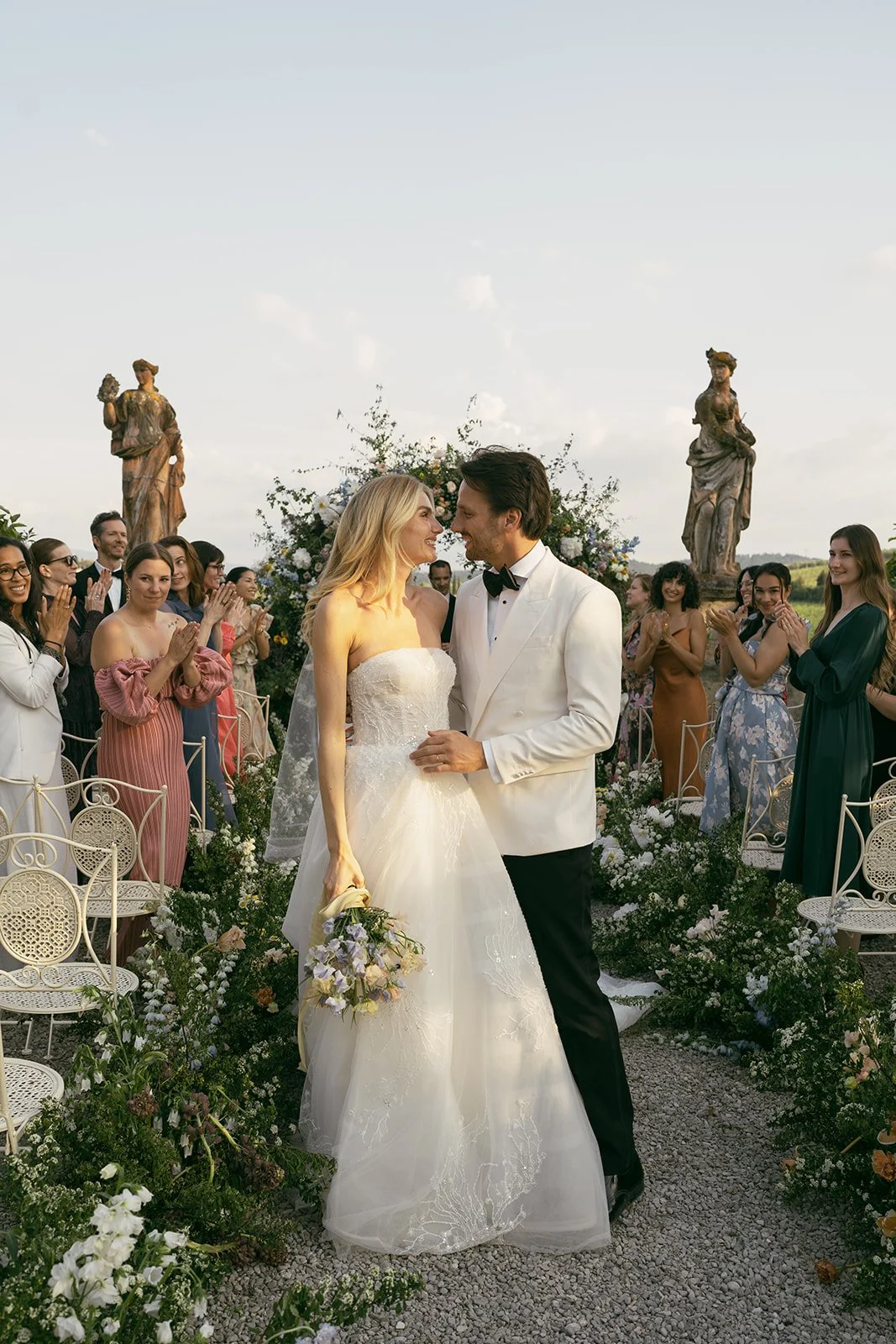 wedding-ceremony-outdoor-lighting