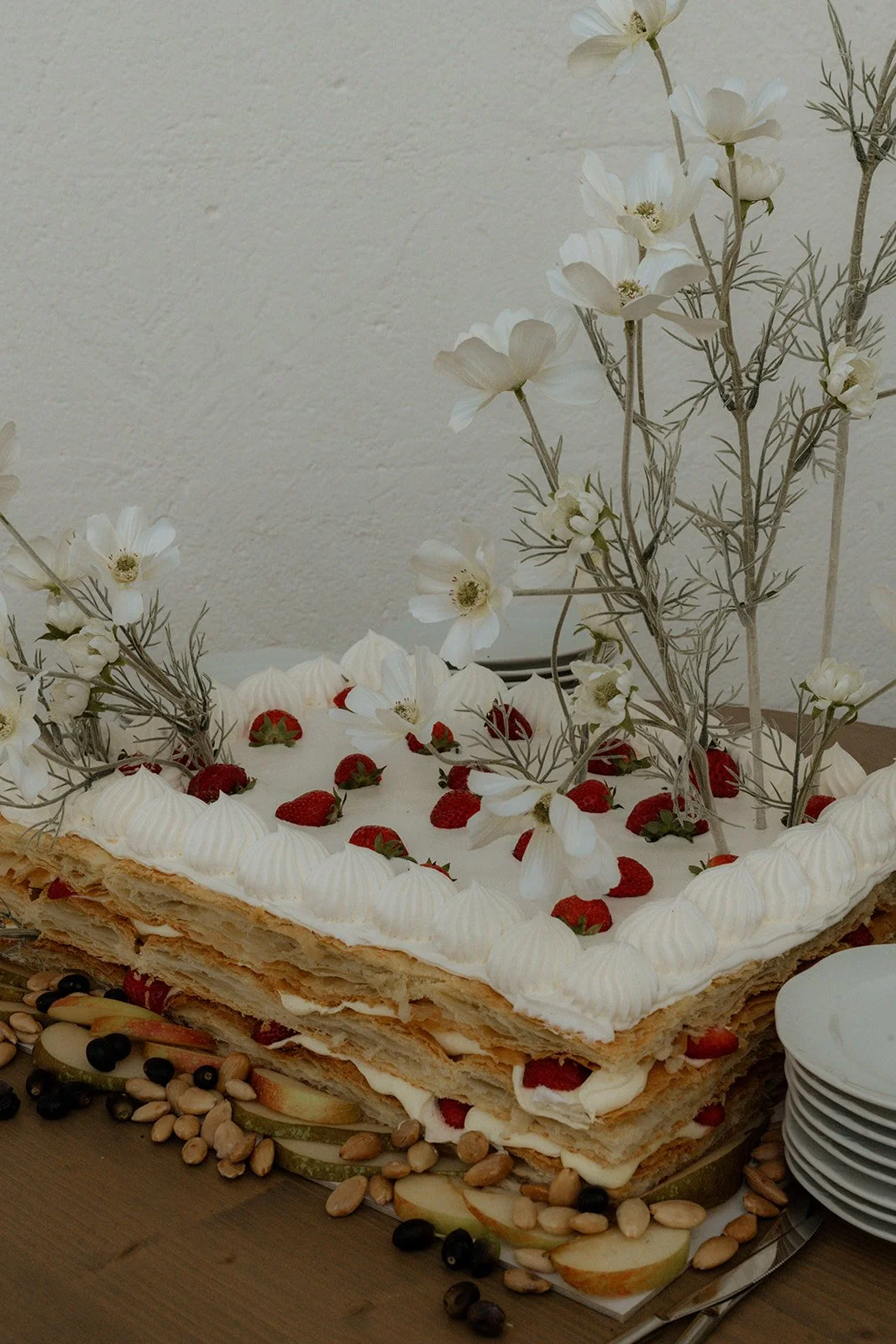 Modern Italian wedding cake